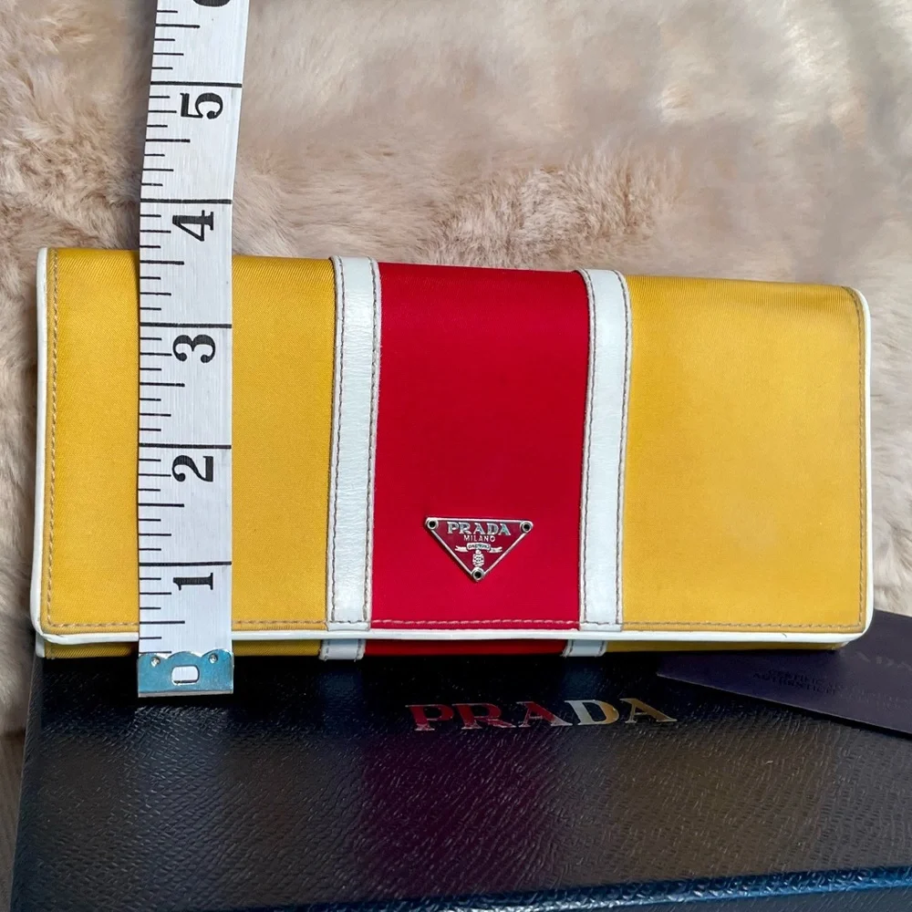 PRADA ❤️💛 nylon and white leather WOC wallet with unbranded insert and chain - Picture 13 of 16